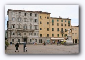 Lucca : Piazza Napoleone