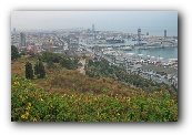 Zicht vanop Montjuic op de haven